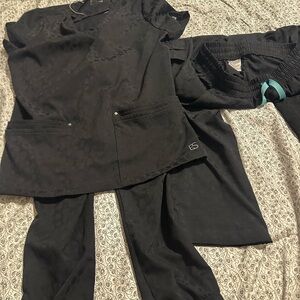 Black Women's Scrub Set - Logo